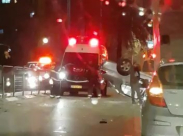 اللد: إصابة طفيفة بانقلاب مركبة في المدينة 